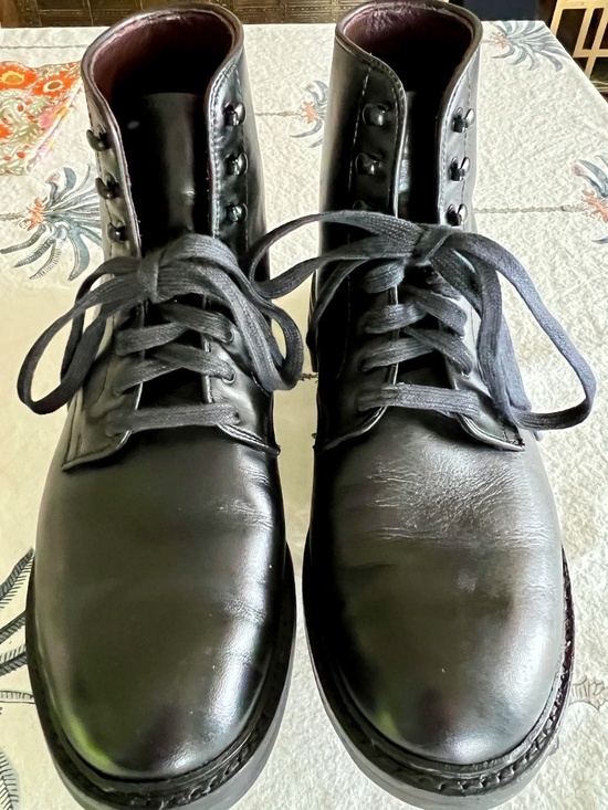 Allen Edmonds \